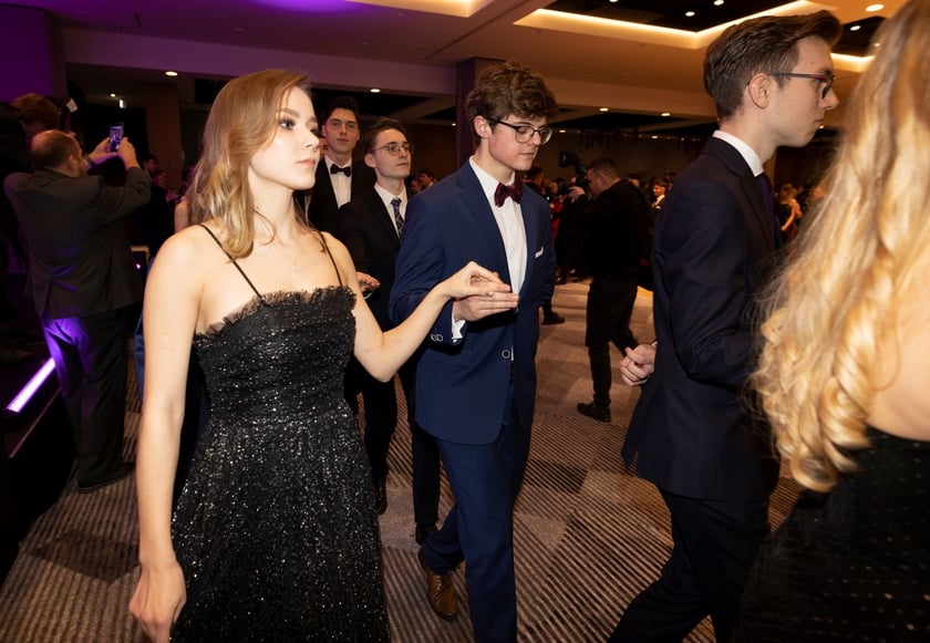 Studniówka XIV LO we Wrocławiu, 21 stycznia 2023 r., Hotel Q Plus na Bielanach Wrocławskich