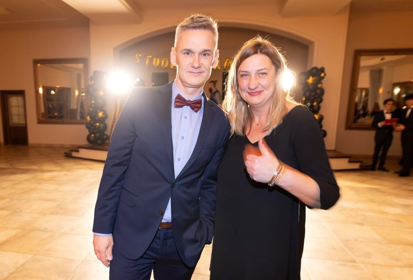 Na zdjęciu licealiści III LO na balu studniówkowym 21.01.2023 r.