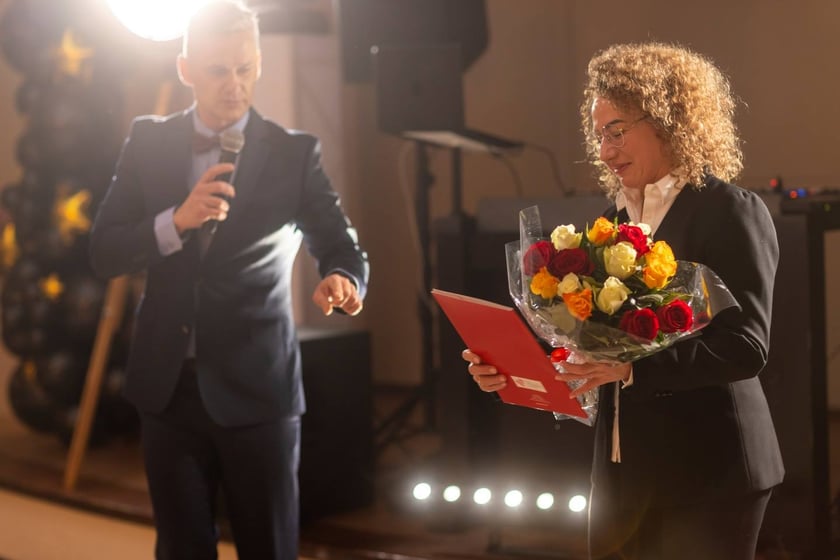 Na zdjęciu licealiści III LO na balu studniówkowym 21.01.2023 r.