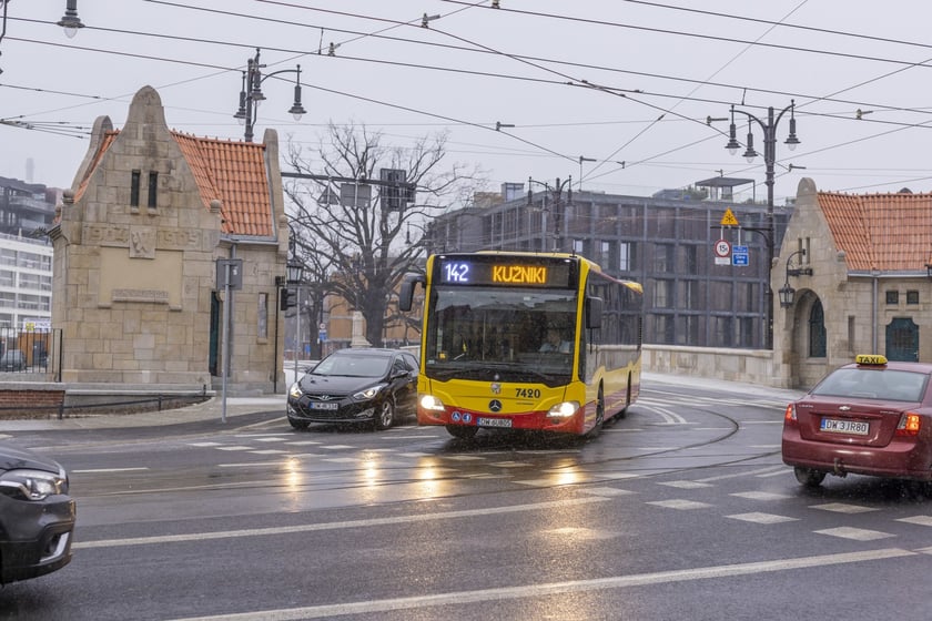 Mosty Pomorskie oddane do użytku dla pieszych i kierowców po trzyletnim remoncie