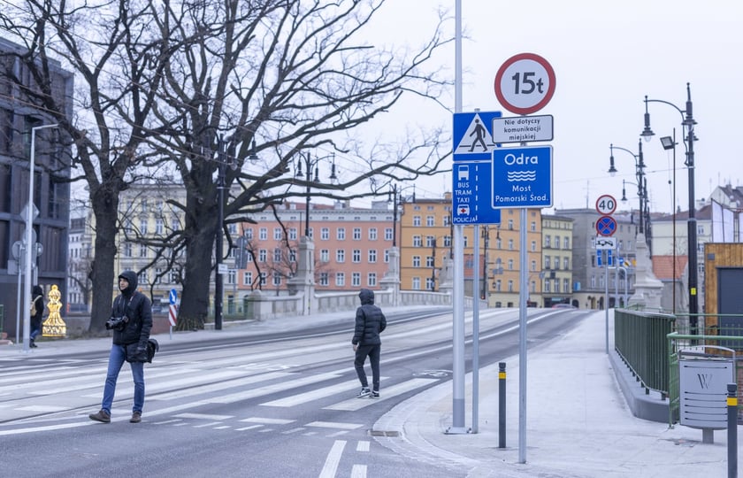 Mosty Pomorskie oddane do użytku dla pieszych i kierowców po trzyletnim remoncie