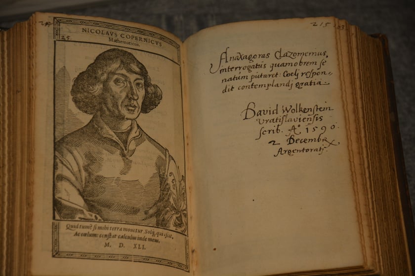 Zdjęcie z wystawy w bibliotece Uniwersytetu Wrocławskiego