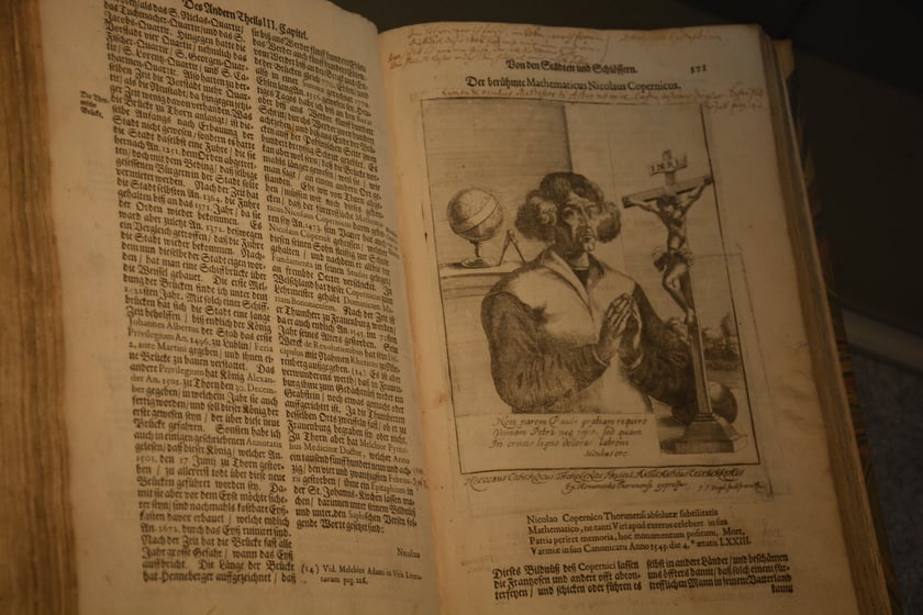 Zdjęcie z wystawy w bibliotece Uniwersytetu Wrocławskiego