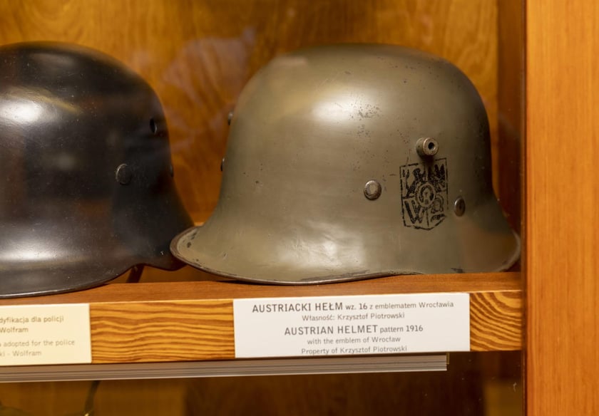 Broń, umundurowanie i odznaki wojskowe z kolekcji Muzeum Militariów we Wrocławiu