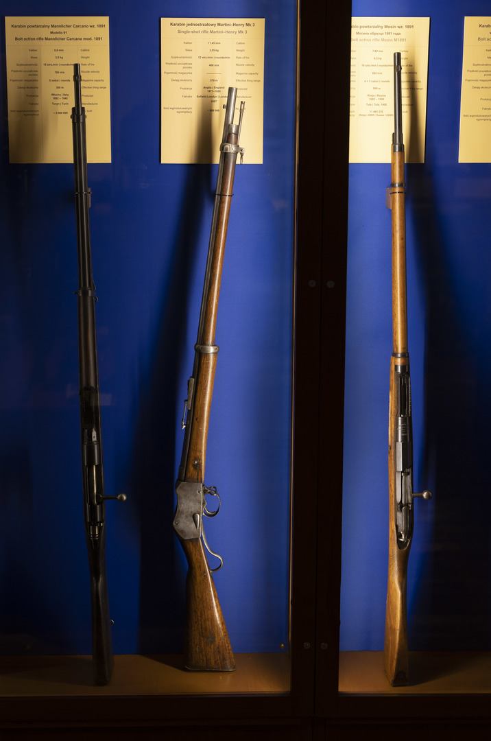 Broń, umundurowanie i odznaki wojskowe z kolekcji Muzeum Militariów we Wrocławiu