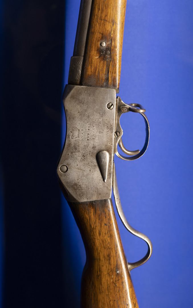 Broń, umundurowanie i odznaki wojskowe z kolekcji Muzeum Militariów we Wrocławiu