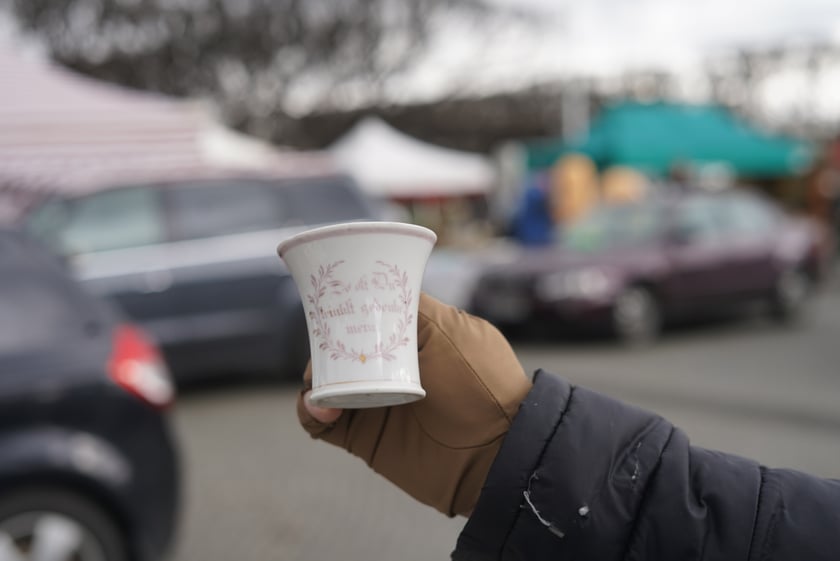 Giełda Staroci pod Iglicą przy Hali Stulecia we Wrocławiu