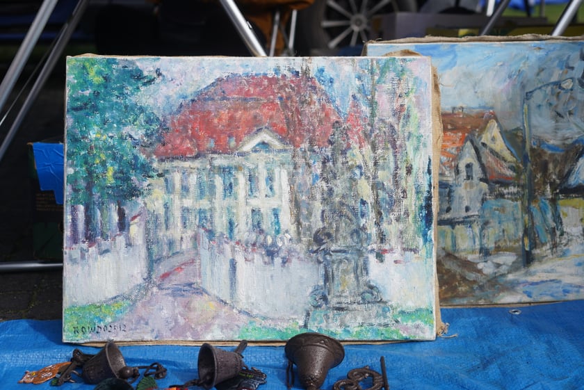 Giełda Staroci pod Iglicą przy Hali Stulecia we Wrocławiu