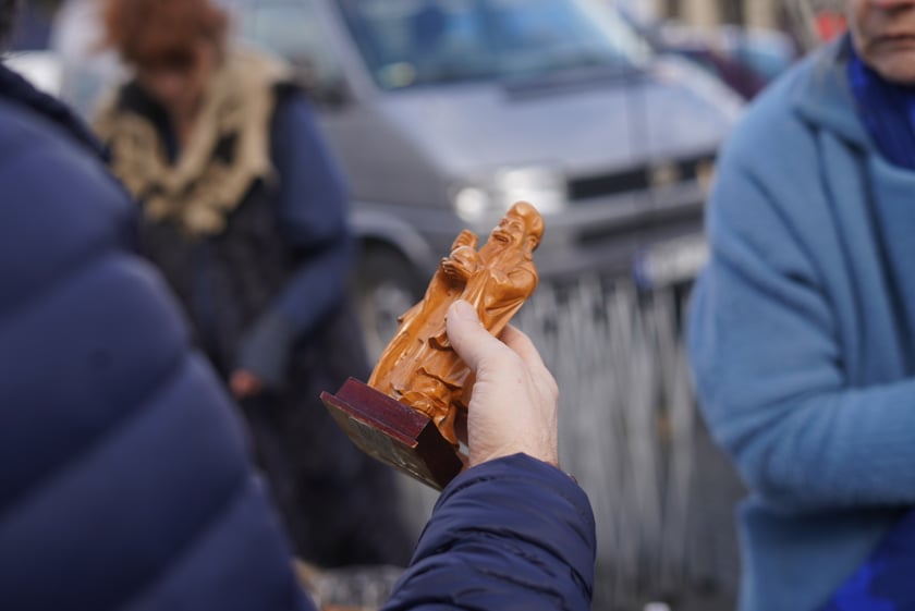 Giełda Staroci pod Iglicą przy Hali Stulecia we Wrocławiu
