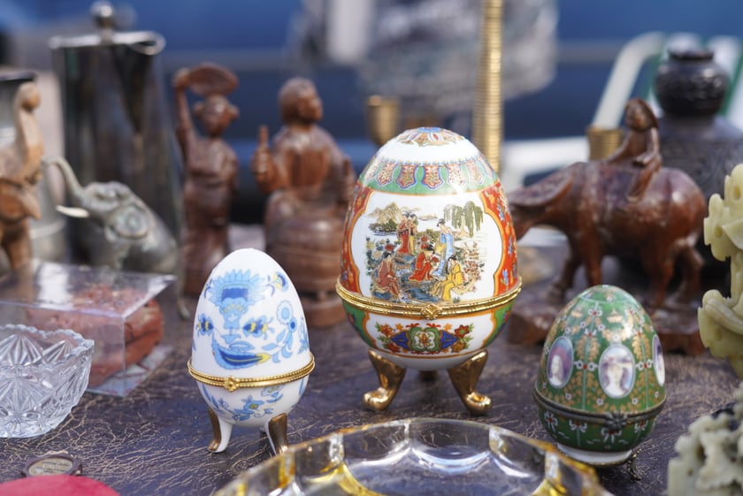 Giełda Staroci pod Iglicą przy Hali Stulecia we Wrocławiu