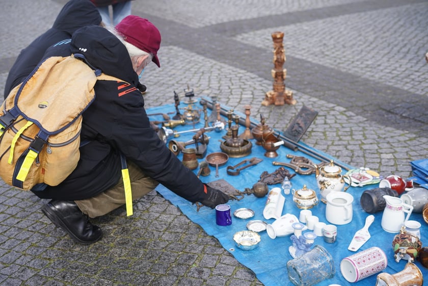Giełda Staroci pod Iglicą przy Hali Stulecia we Wrocławiu