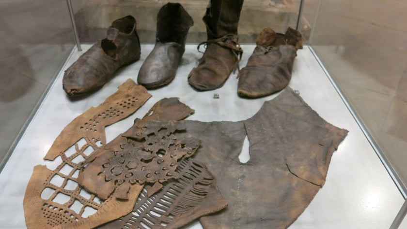 Przedmioty odnalezione podczas prac archeologicznych na Nowym Targu we Wrocławiu
