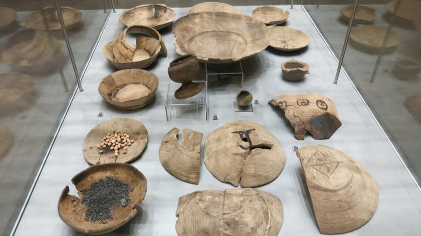 Przedmioty odnalezione podczas prac archeologicznych na Nowym Targu we Wrocławiu