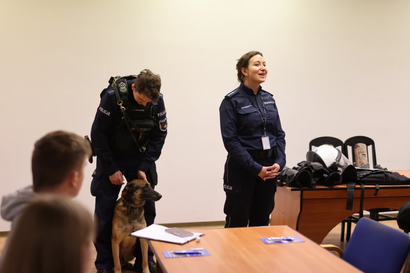 Policja od kuchni, czyli dni otwarte w KMP we Wrocławiu, 27 marca 2023 r.