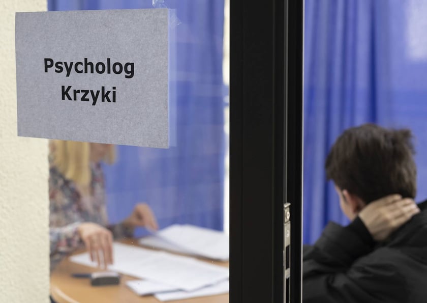 Kiedy jest kwalifikacja wojskowa 2023 r.?
Czas trwania kwalifikacji wojskowej ustalono od 17 kwietnia 2023 r. do 21 lipca 2023 r. Pierwotnie miała wystartować 3 kwietnia. Termin zmieniono m.in. ze względu na kolizję z egzaminami maturalnymi.