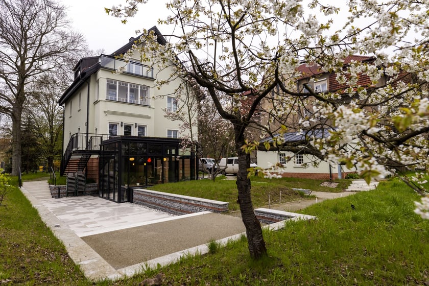 W siedzibie Fundacji Olgi Tokarczuk powstanie Restauracja FTT Kuchnia sadu i ogrodu