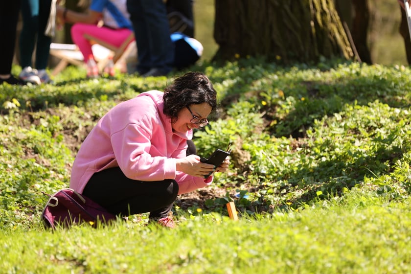 Piknik i gra terenowa na Popowicach zorganizowane przez Wrocławskie Centrum  Rozwoju Społecznego