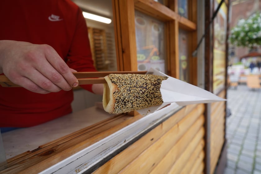 Jarmark Świętojański 2023 we Wrocławiu. Na zdjęciu produkty, które można kupić