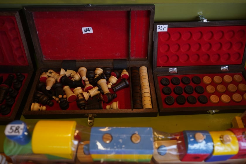 Jarmark Świętojański 2023 we Wrocławiu. Na zdjęciu produkty, które można kupić