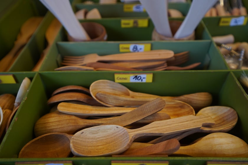 Jarmark Świętojański 2023 we Wrocławiu. Na zdjęciu produkty, które można kupić