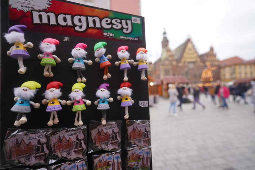 Jarmark Świętojański 2023 we Wrocławiu. Na zdjęciu produkty, które można kupić