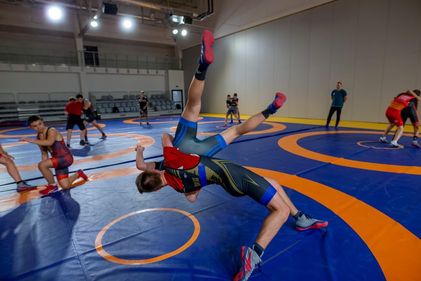 Zapasy w hali sportowej przy ul. Racławickiej