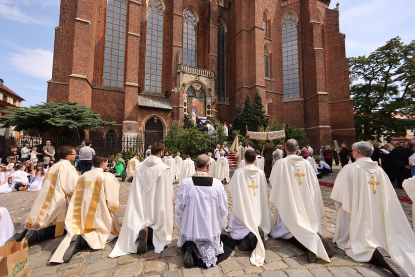 Procesja Bożego Ciała we Wrocławiu 2023