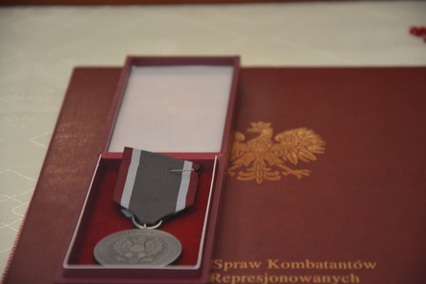 Urodziny Barbary Sowy na terenie jednostki wojskowej przy al. Hallerra