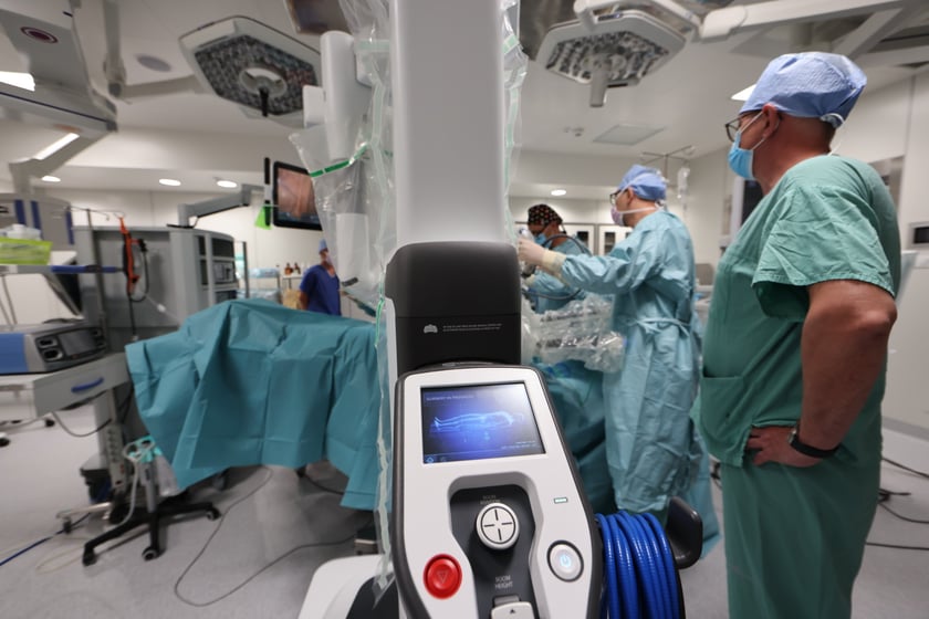 Operacja z udziałem robota Da Vinci w USK