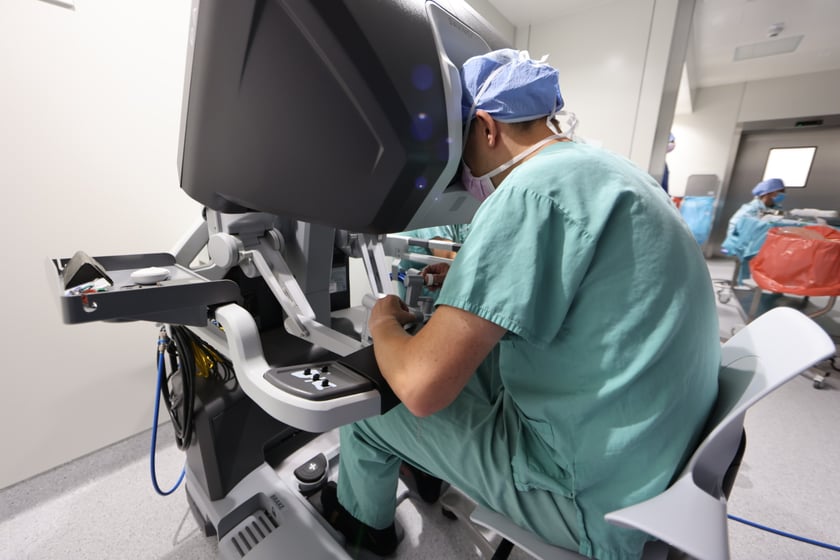 Operacja z udziałem robota Da Vinci w USK