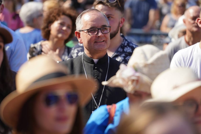 Uczestnicy ChwałaMu 2023. Tarczyński Arena Wrocław