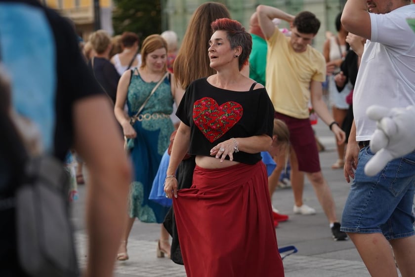 Uczestnicy potańcówki na pl. Wolności w sobotę 8 lipca