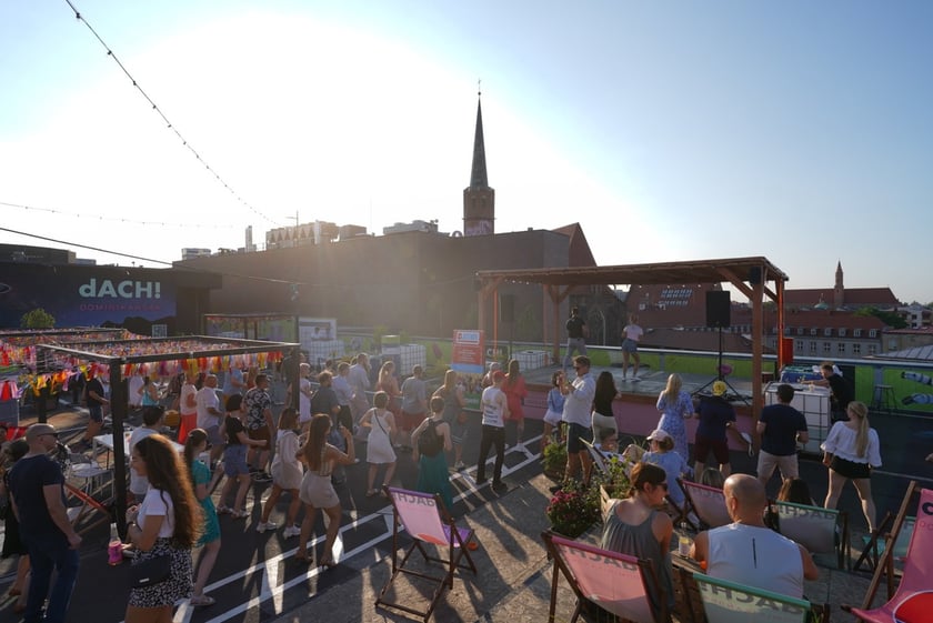 Potańcówka na Dachu ? rozgrzewające rytmy latino na szczycie Galerii Dominikańskiej