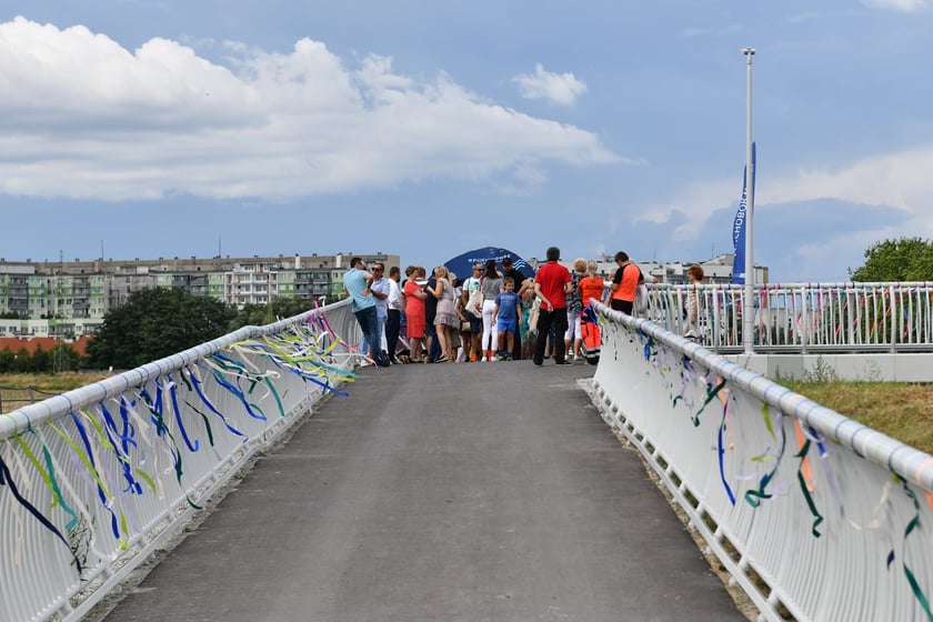 Piknik z okazji otwrcia kładki pieszo-rowerowej nad Ślęzą