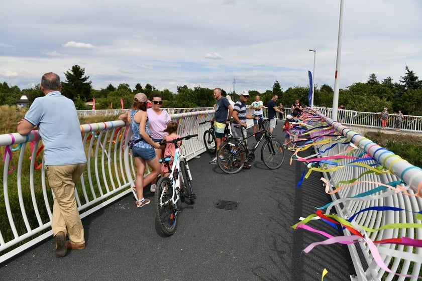 Piknik z okazji otwrcia kładki pieszo-rowerowej nad Ślęzą