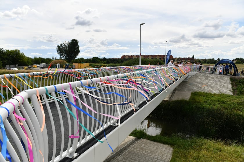 Piknik z okazji otwrcia kładki pieszo-rowerowej nad Ślęzą