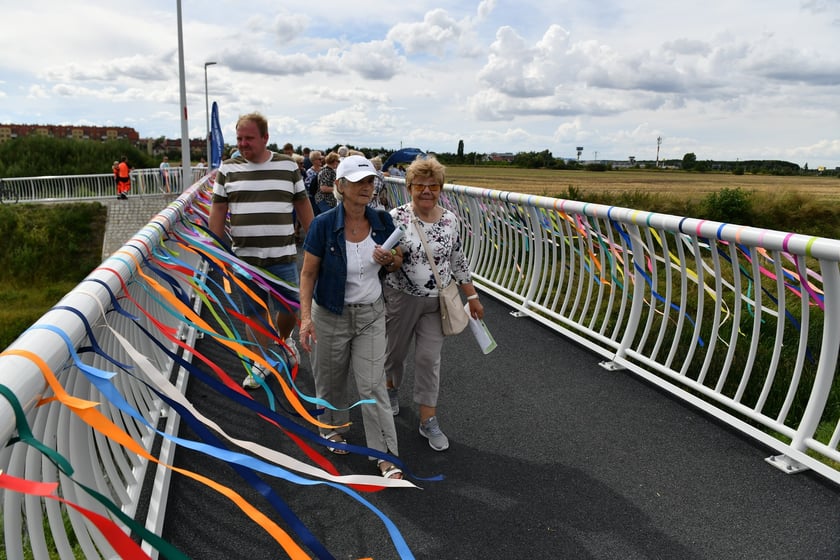 Piknik z okazji otwrcia kładki pieszo-rowerowej nad Ślęzą