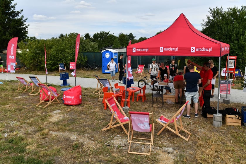 Piknik z okazji otwrcia kładki pieszo-rowerowej nad Ślęzą