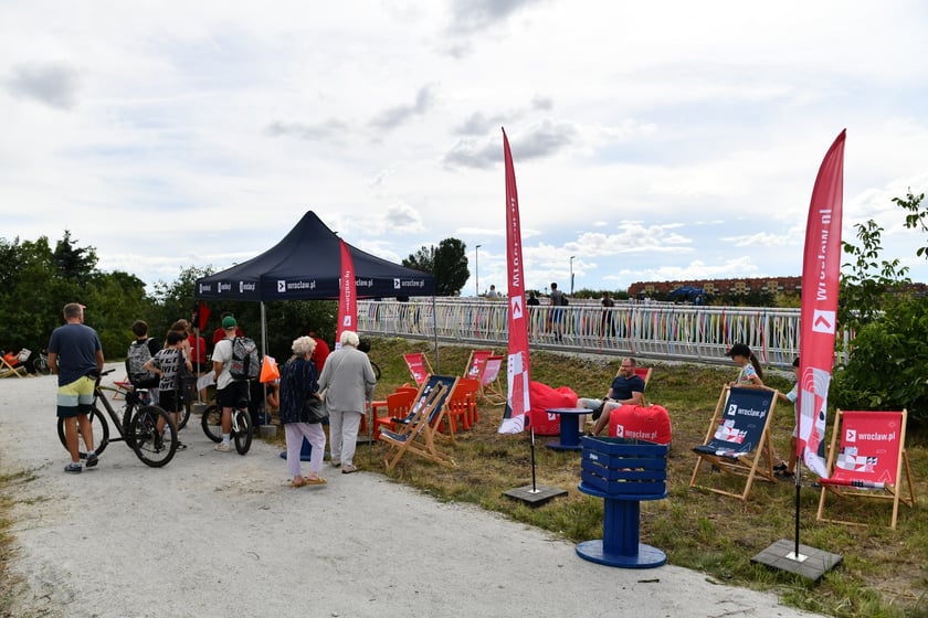 Piknik z okazji otwrcia kładki pieszo-rowerowej nad Ślęzą
