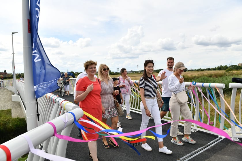 Piknik z okazji otwrcia kładki pieszo-rowerowej nad Ślęzą