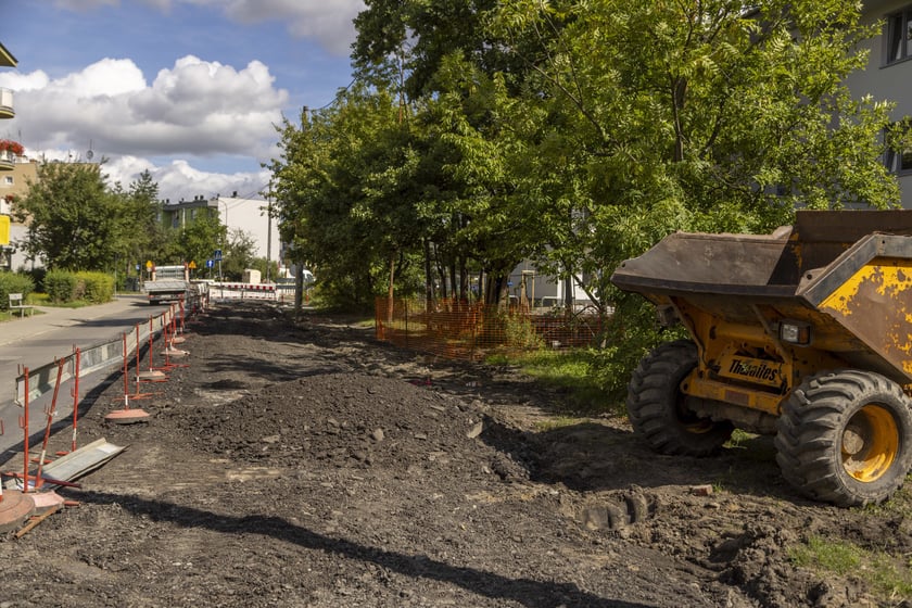 Przebudowa ulicy Dolnobrzeskiej na osiedlu Leśnica, sierpień 2023