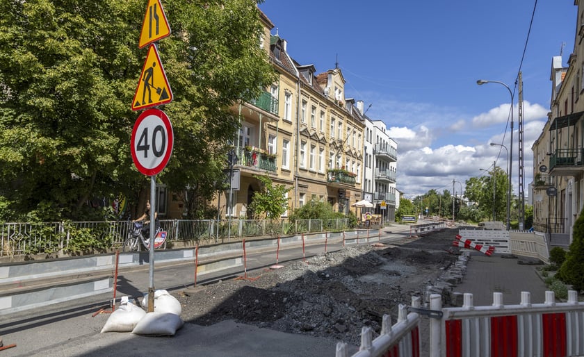 Przebudowa ulicy Dolnobrzeskiej na osiedlu Leśnica, sierpień 2023