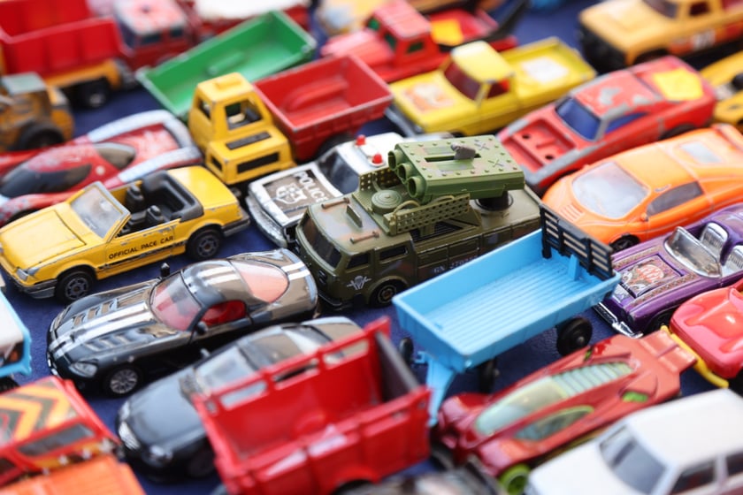 Prawdziwa kopalnia skarbów! Zobaczcie, czym kusi  kultowa giełda staroci pod Iglicą. 19 sierpnia 2023