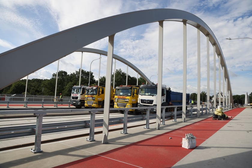 Mosty Chrobrego w dniu próby obciążeniowej, sierpień 2023