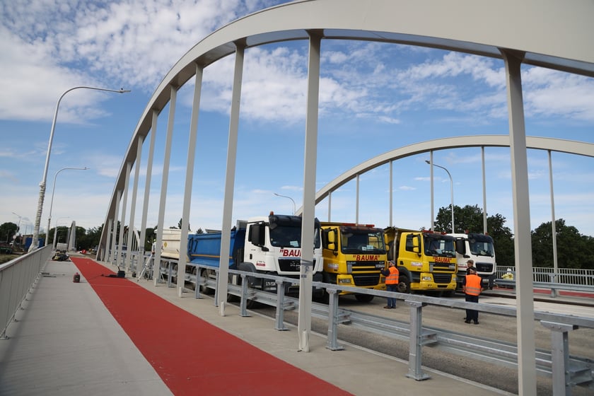 Mosty Chrobrego w dniu próby obciążeniowej, sierpień 2023