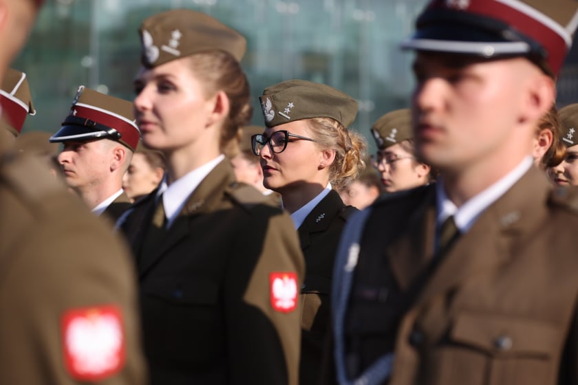Promocja absolwent&oacute;w Akademii Wojsk Lądowych na pierwszy stopień oficerski (wrzesień 2023)