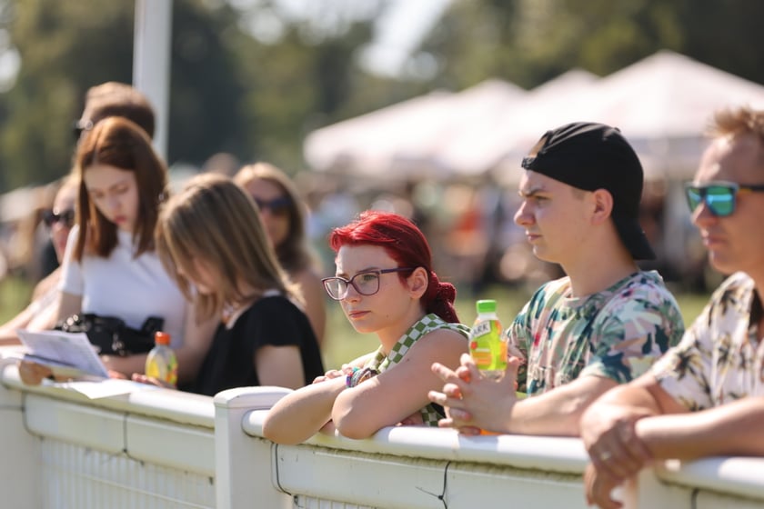 Dzień Portu Lotniczego na Partynicach w ramach 9. dnia wyścigowego