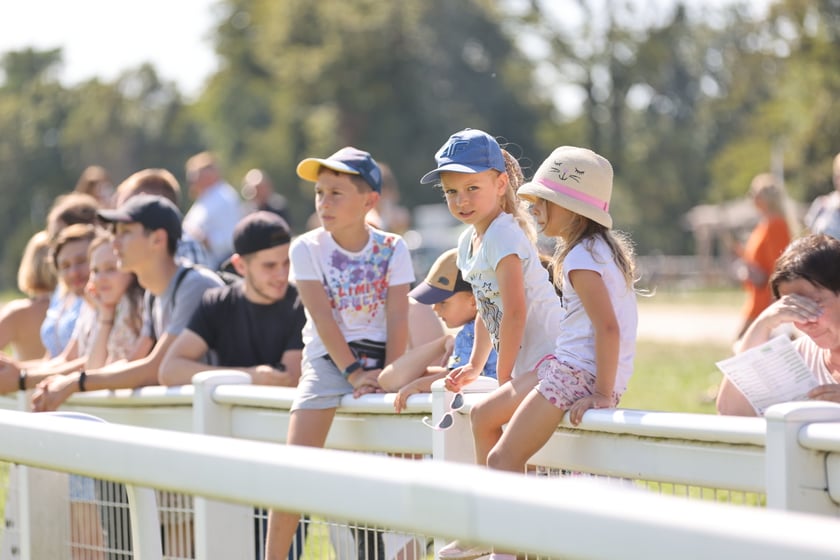 Dzień Portu Lotniczego na Partynicach w ramach 9. dnia wyścigowego