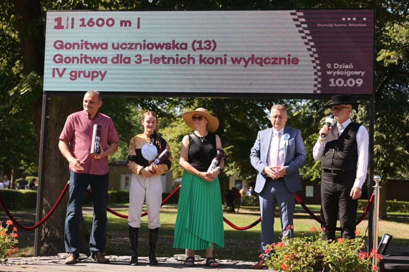 Dzień Portu Lotniczego na Partynicach w ramach 9. dnia wyścigowego