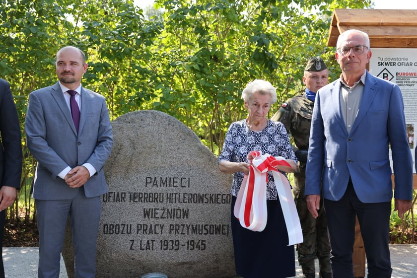 Ponowne odsłonięcie pomnika robotników przymusowych, przeniesionego w historyczną lokalizację. Wrocław 11 września 2023